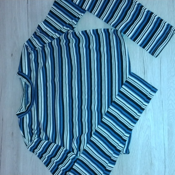 Shein xs crop top - Picture 1 of 4